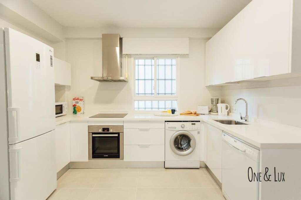 O&L Aire - Spacious And Bright Apartment In The Heart Of Севилья Экстерьер фото